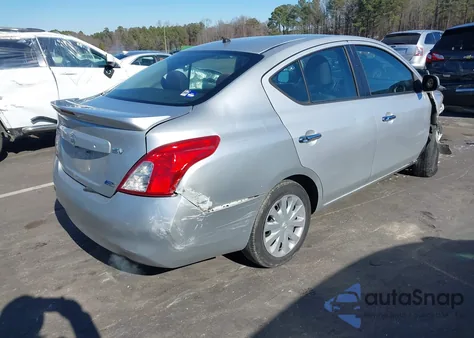 2013 Nissan Versa 1.6 Sv z USA, uszkodzony, nr VIN 3N1CN7AP6DL886405